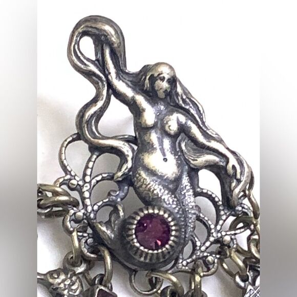 Banana Bob Mermaid queen of the sea theme chandelier pierced silver earrings - Picture 6 of 9